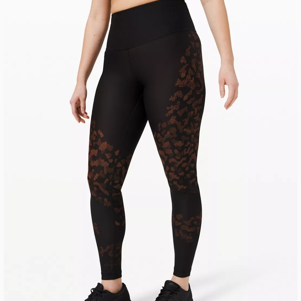 NWT Lululemon Mapped Out High-Rise Tight 28"
Camo